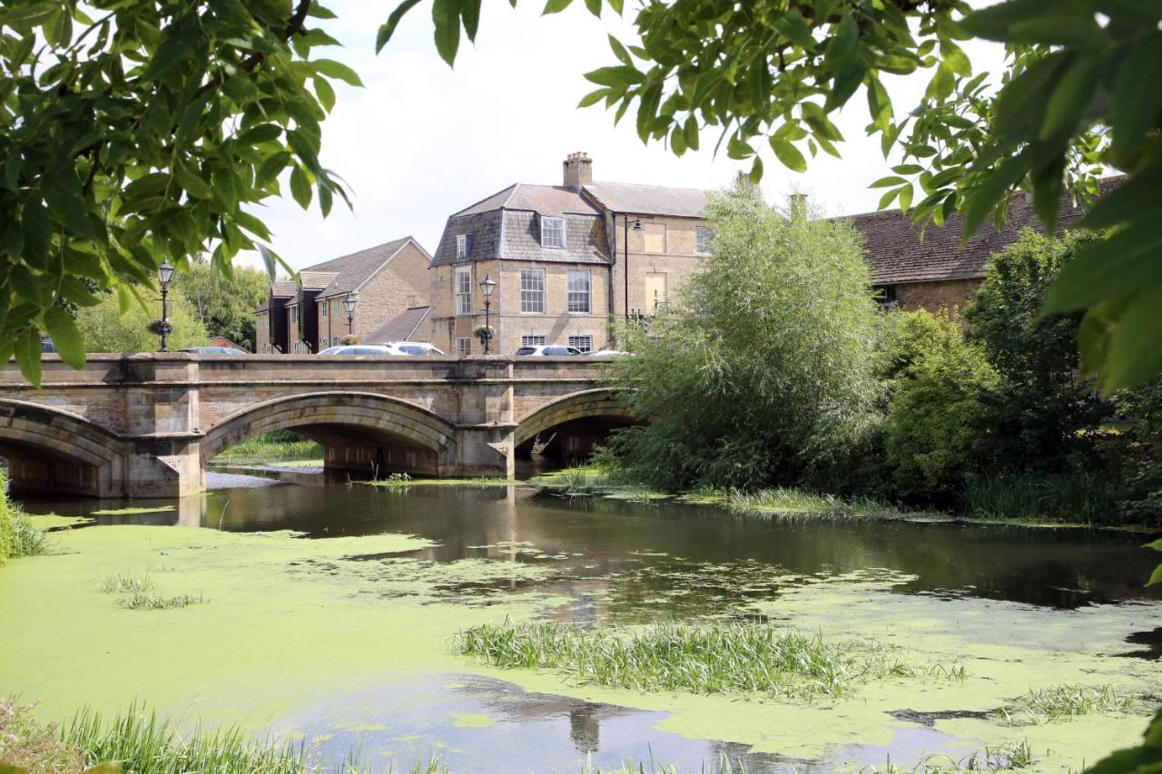 Luxury 3 Bed Apartment In The Heart Of Stamford Bagian luar foto